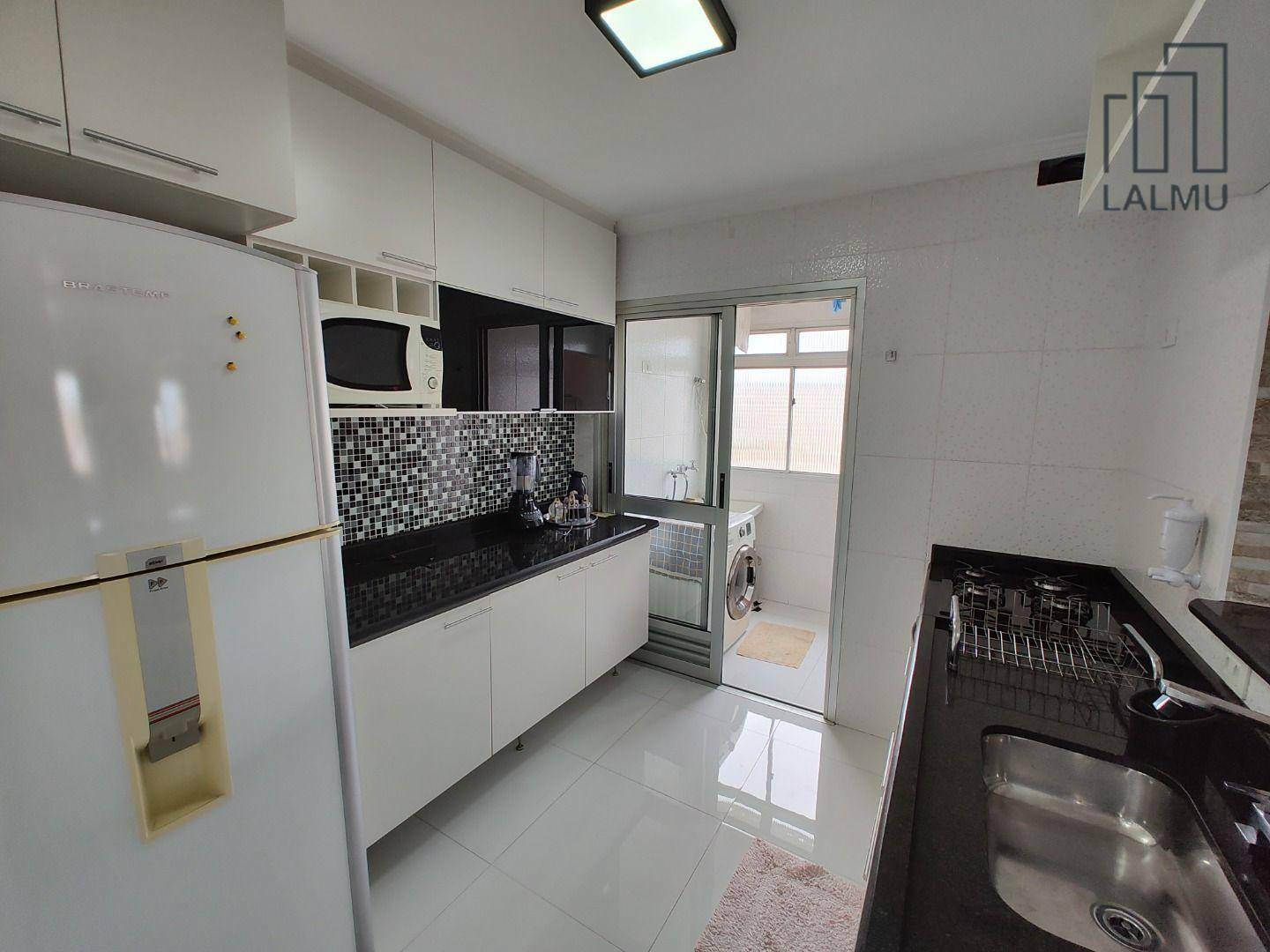 Apartamento para alugar com 2 quartos, 60m² - Foto 8