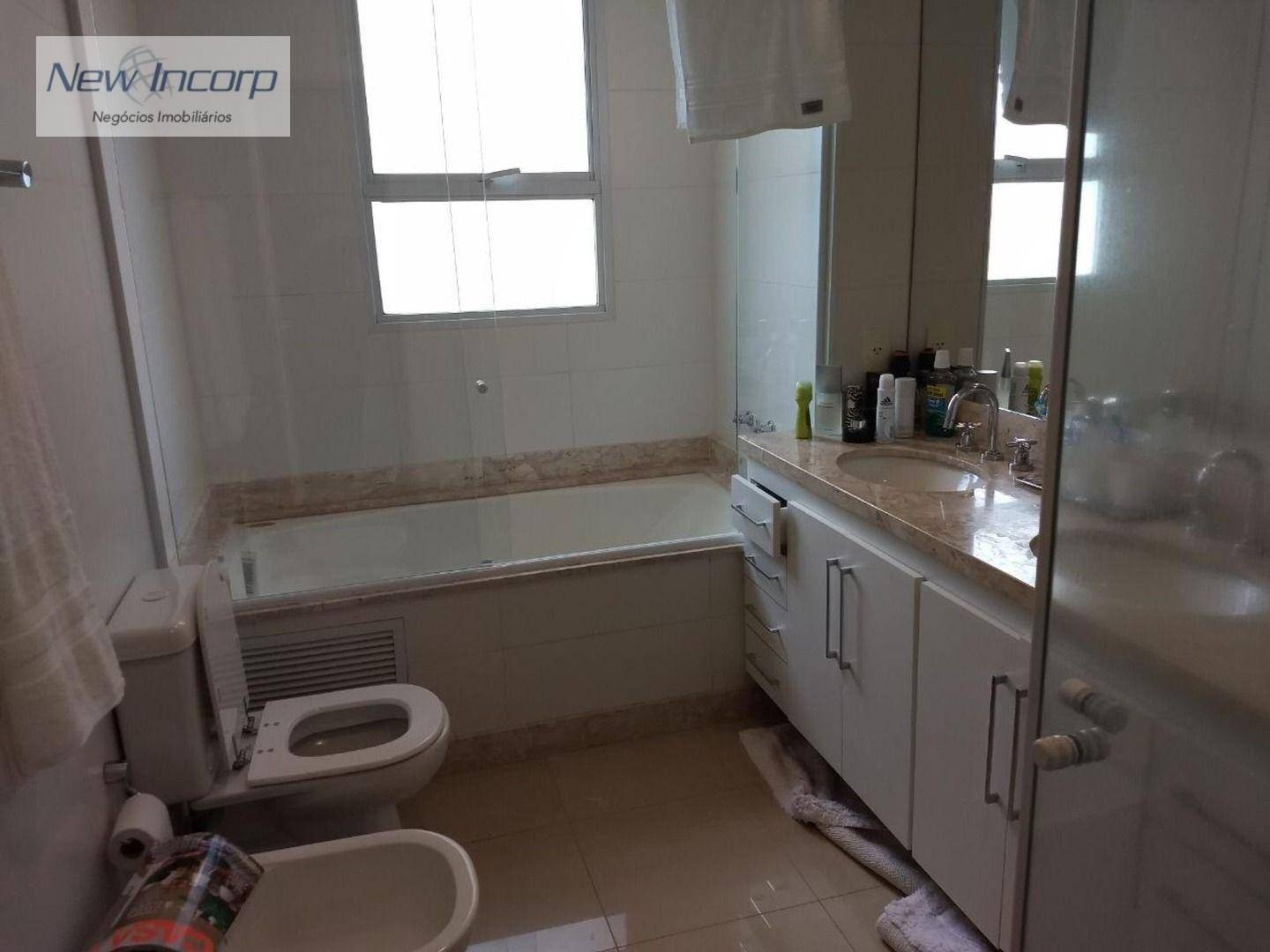 Apartamento à venda com 4 quartos, 216m² - Foto 16