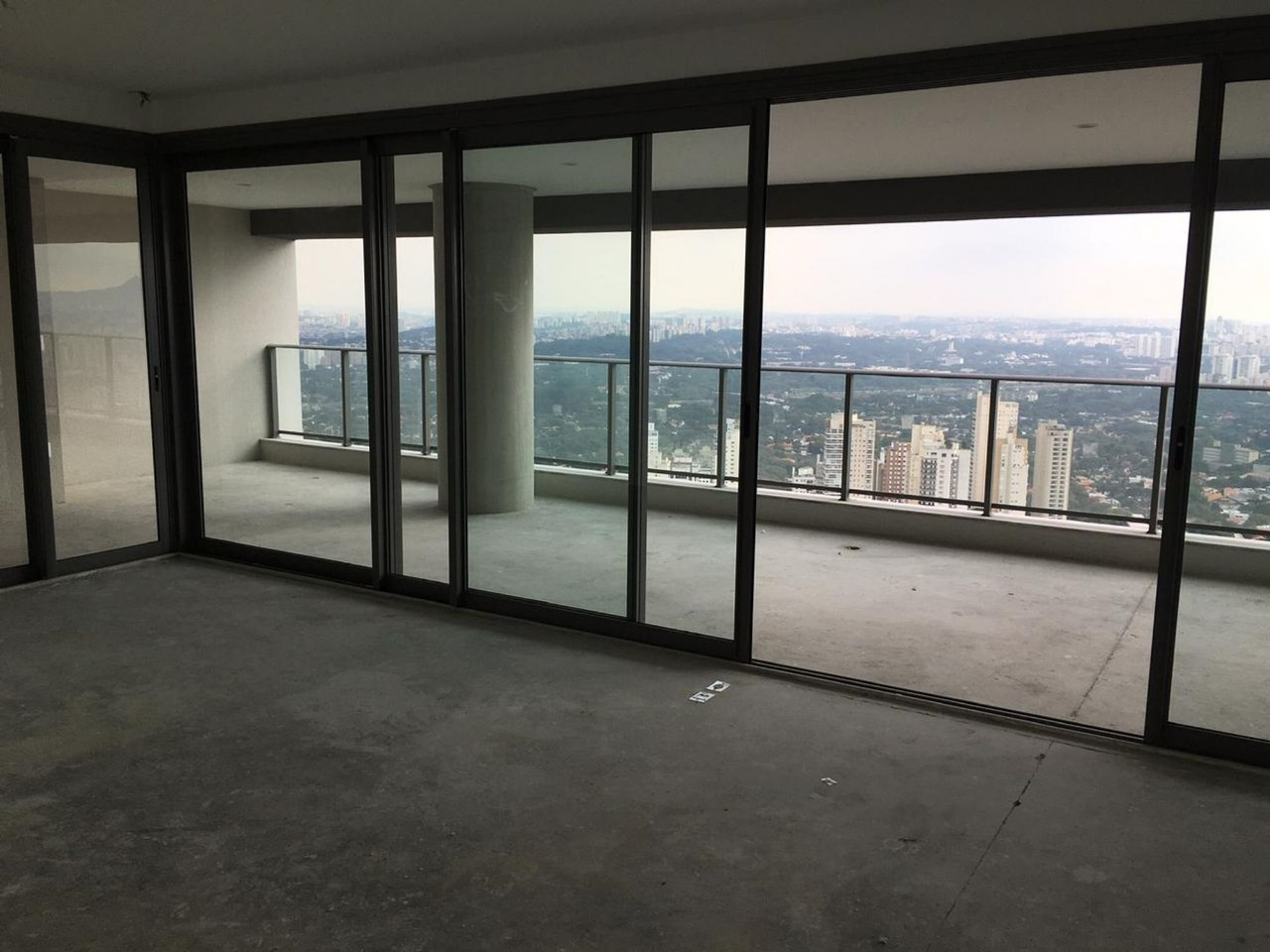 Apartamento à venda com 4 quartos, 275m² - Foto 8