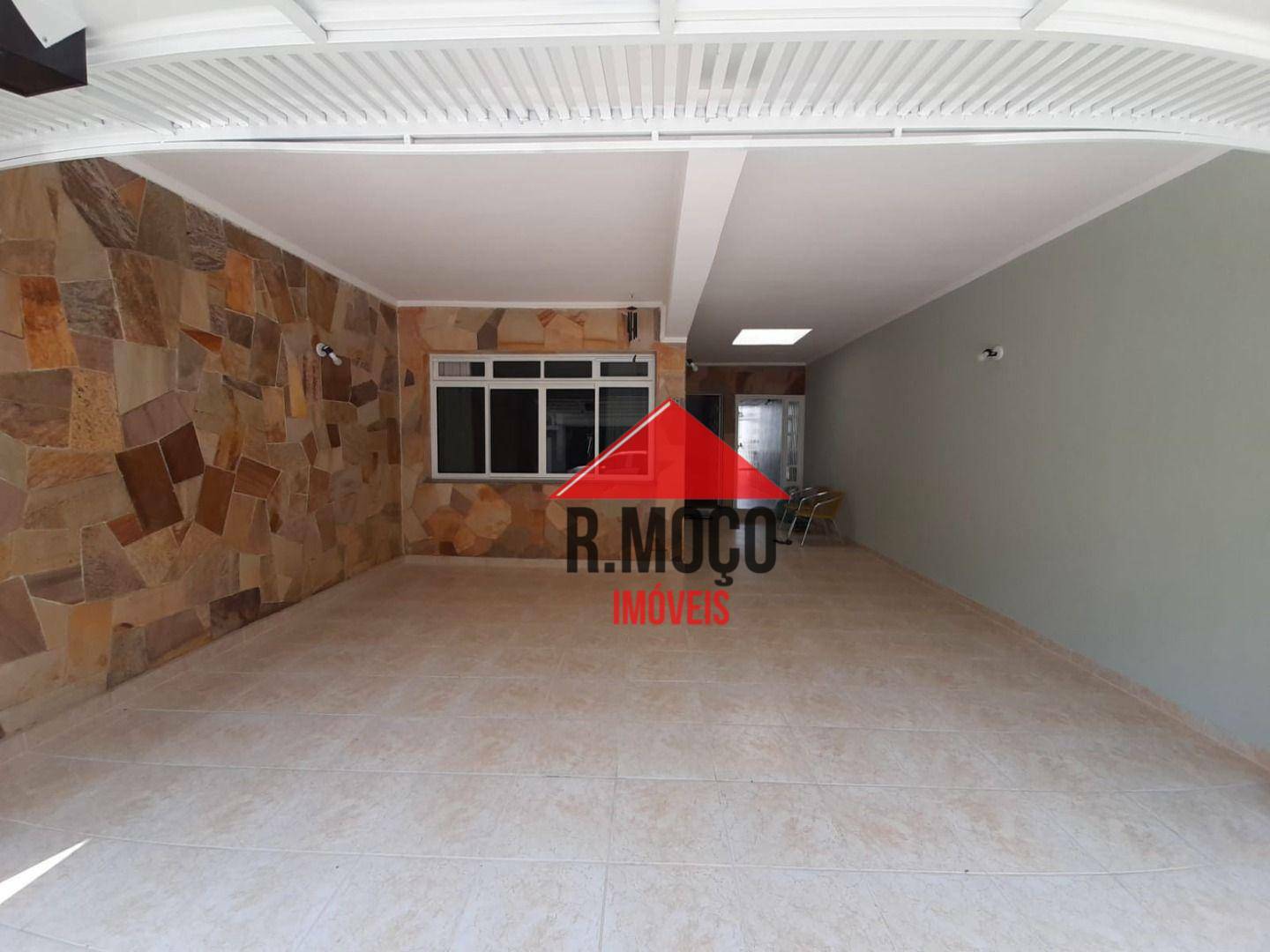 Sobrado à venda com 4 quartos, 185m² - Foto 1