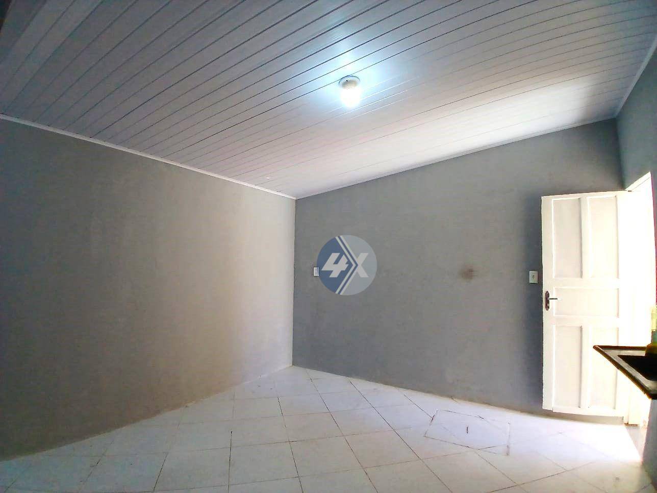 Casa à venda com 4 quartos, 210m² - Foto 8