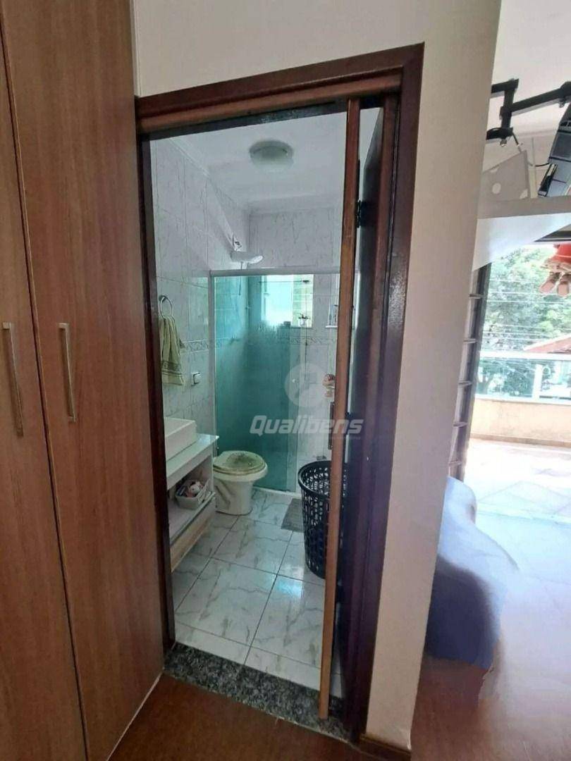 Sobrado à venda com 3 quartos, 245m² - Foto 4