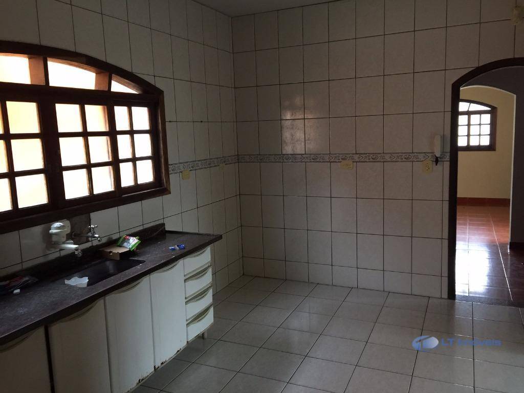 Sobrado para alugar com 3 quartos, 160m² - Foto 13