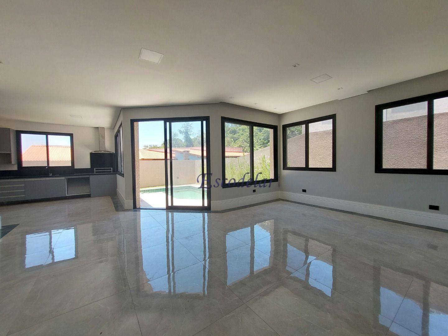 Casa de Condomínio à venda com 4 quartos, 200m² - Foto 9