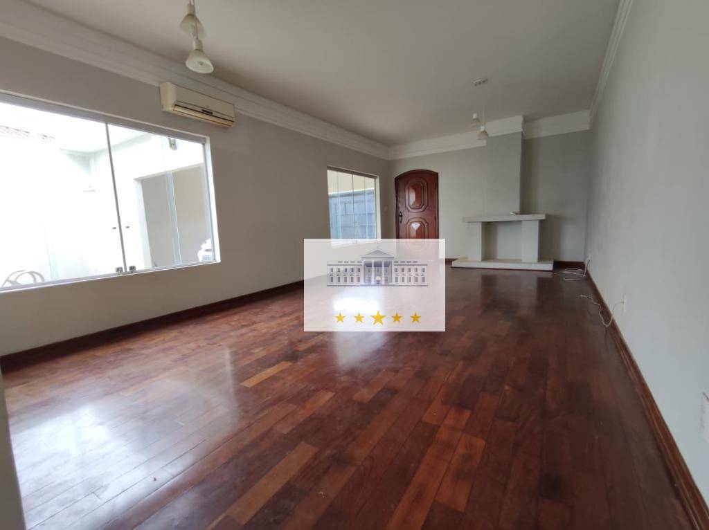 Casa à venda com 3 quartos, 250m² - Foto 8