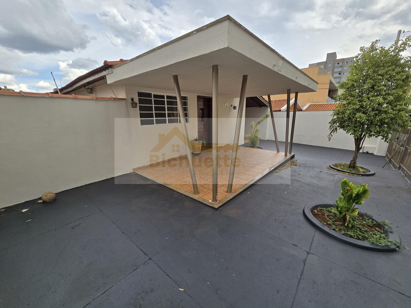 Casa à venda com 4 quartos, 264m² - Foto 2