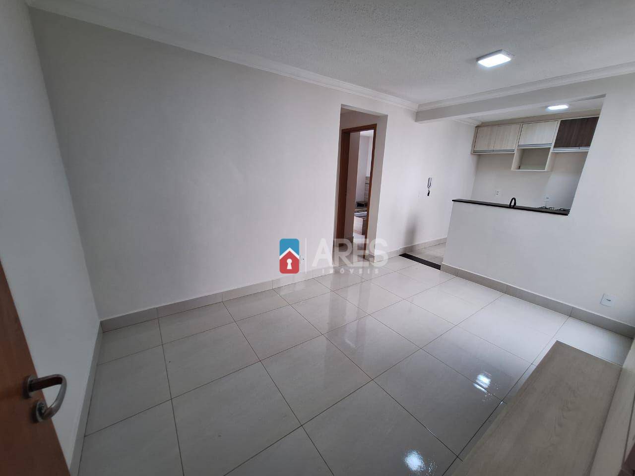 Apartamento à venda com 2 quartos, 45m² - Foto 2