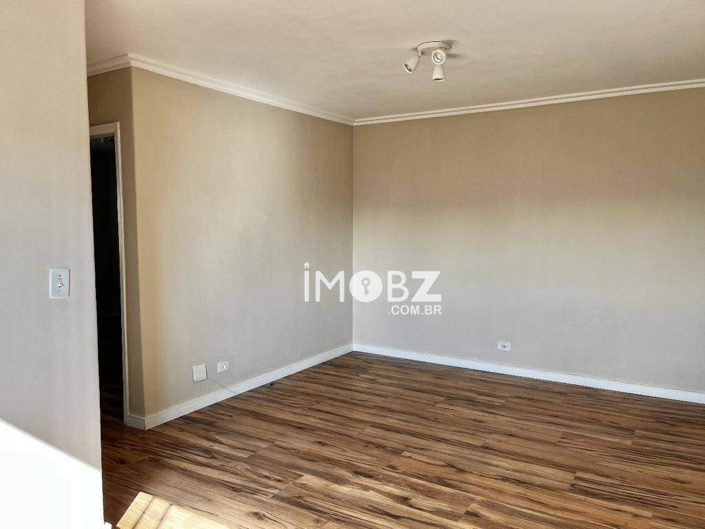 Apartamento à venda com 2 quartos, 64m² - Foto 3