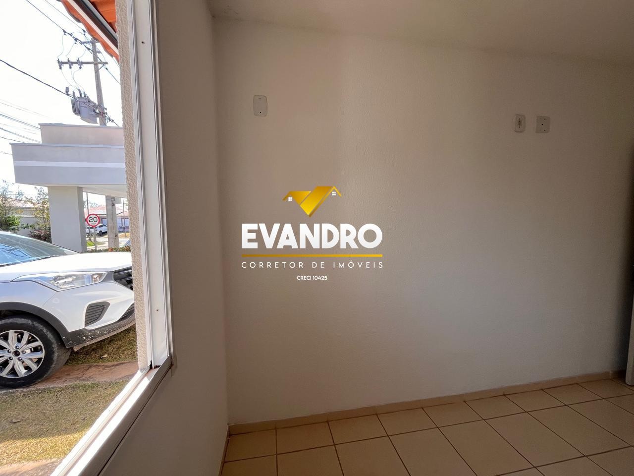 Casa de Condomínio à venda com 3 quartos, 198m² - Foto 2