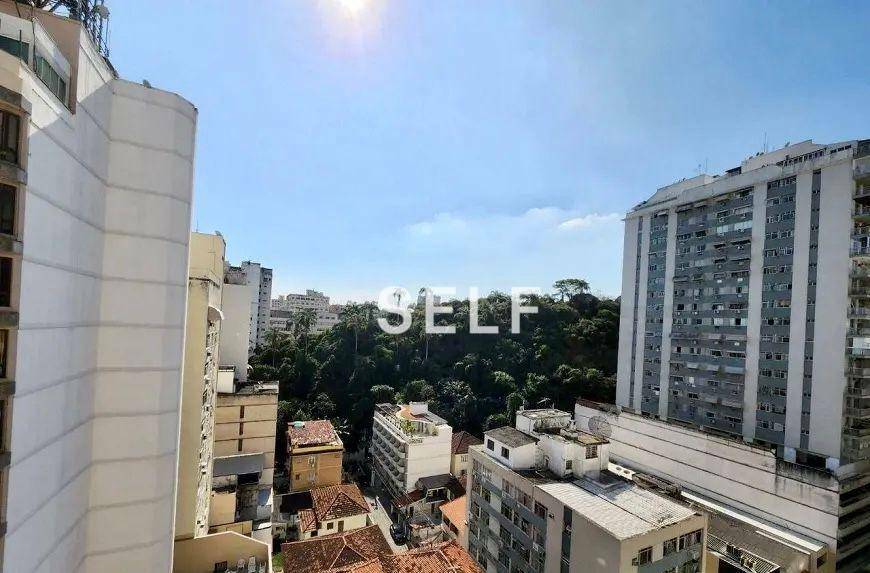 Apartamento à venda com 2 quartos, 75m² - Foto 2