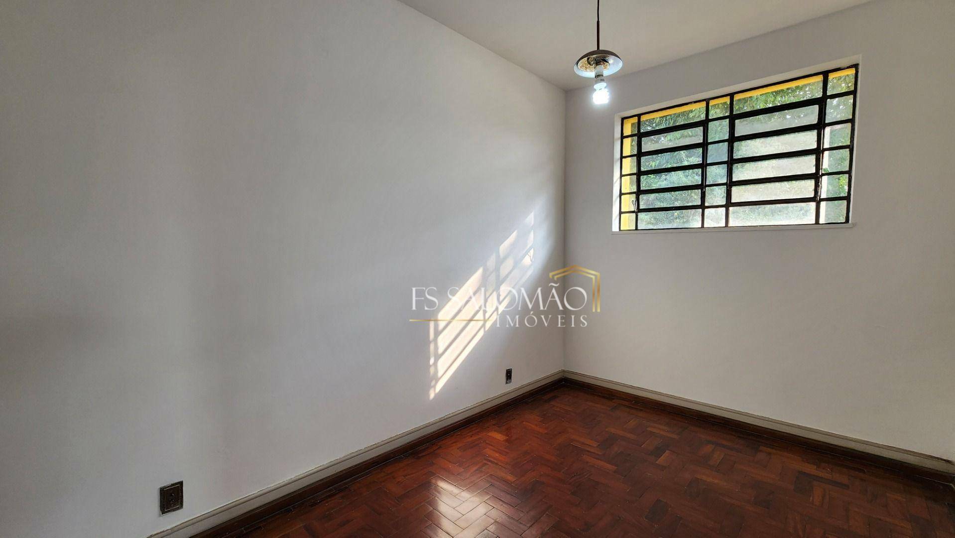 Casa à venda com 3 quartos, 278m² - Foto 12