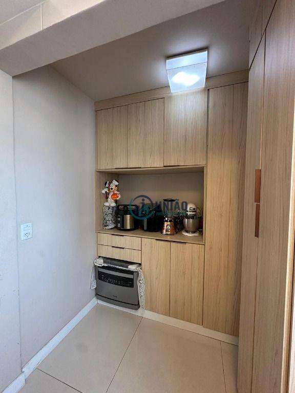 Apartamento à venda com 2 quartos, 75m² - Foto 40