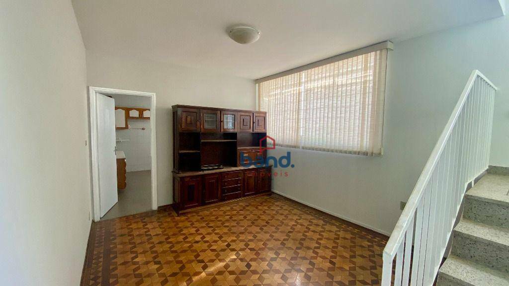 Casa à venda com 3 quartos, 220m² - Foto 4