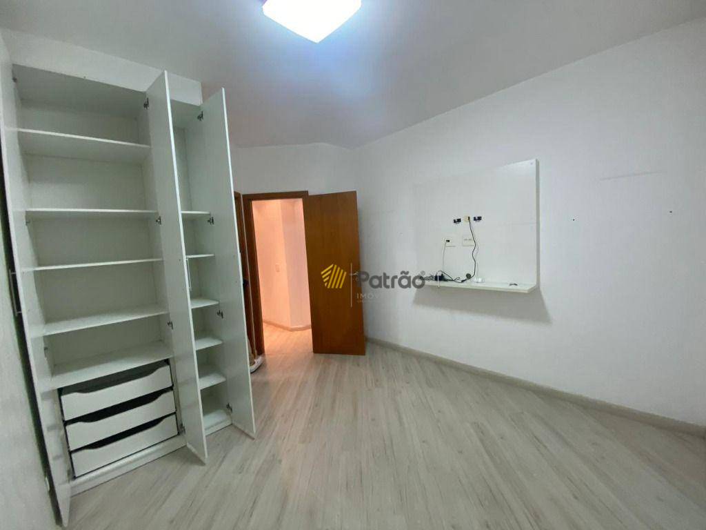 Cobertura para alugar com 3 quartos, 200m² - Foto 18