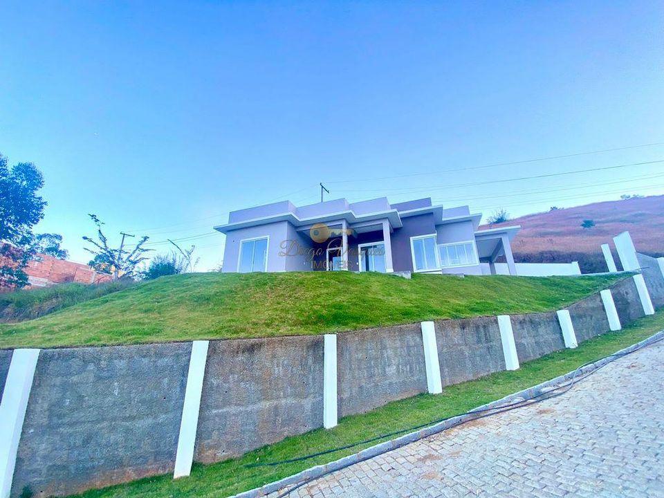 Casa à venda com 3 quartos, 300m² - Foto 1