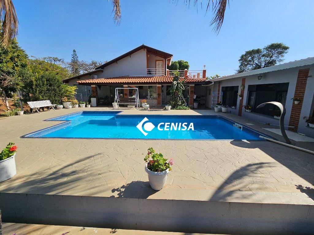 Chácara, 5 quartos, 2350 m² - Foto 1