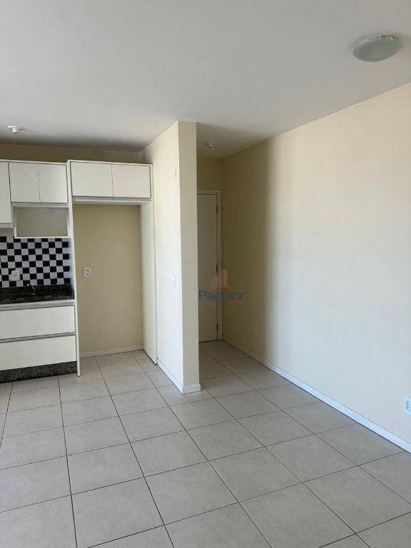 Apartamento à venda e aluguel com 3 quartos, 80m² - Foto 8