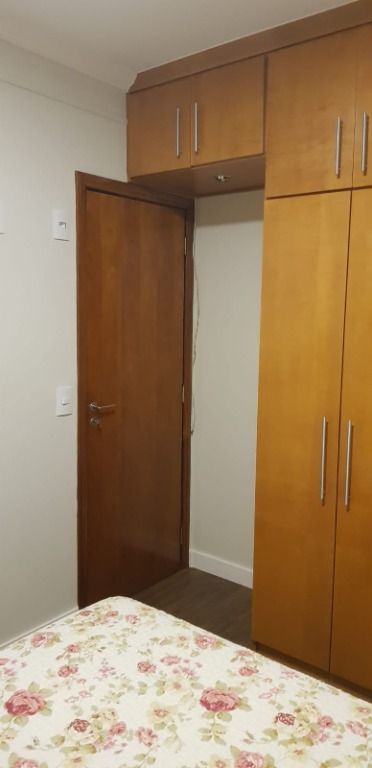 Apartamento à venda com 2 quartos, 65m² - Foto 17