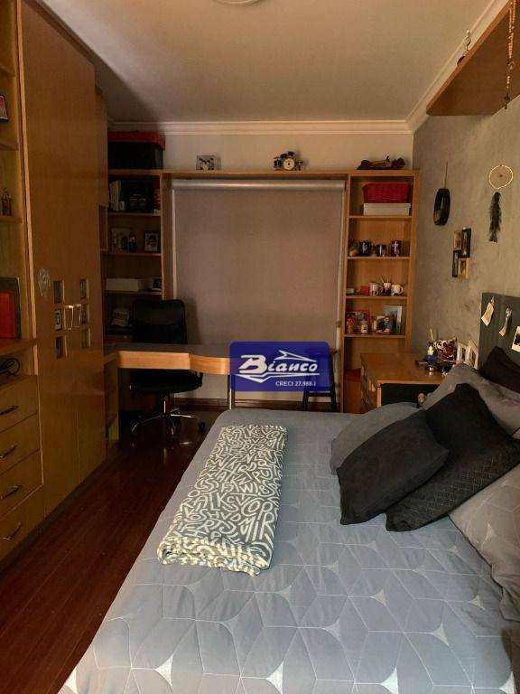 Sobrado à venda com 3 quartos, 330m² - Foto 28