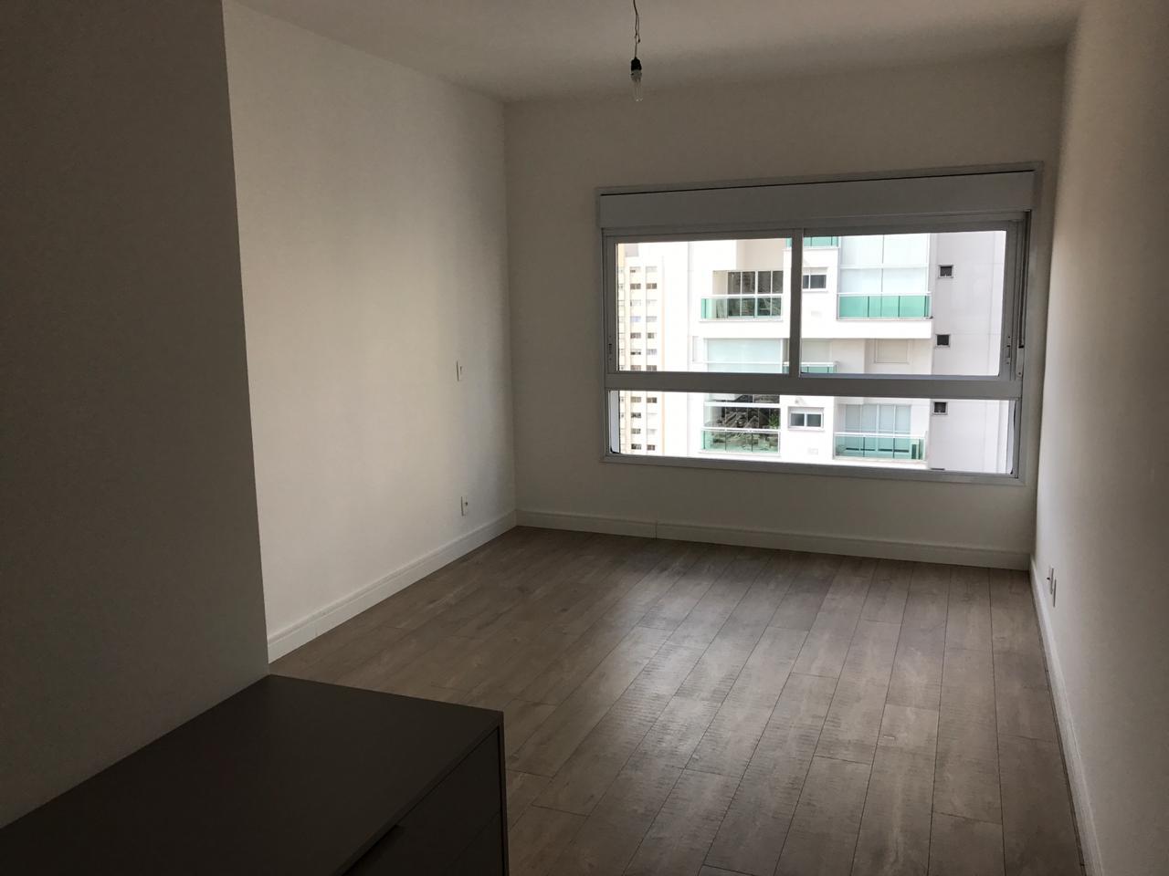 Apartamento à venda com 4 quartos, 211m² - Foto 16