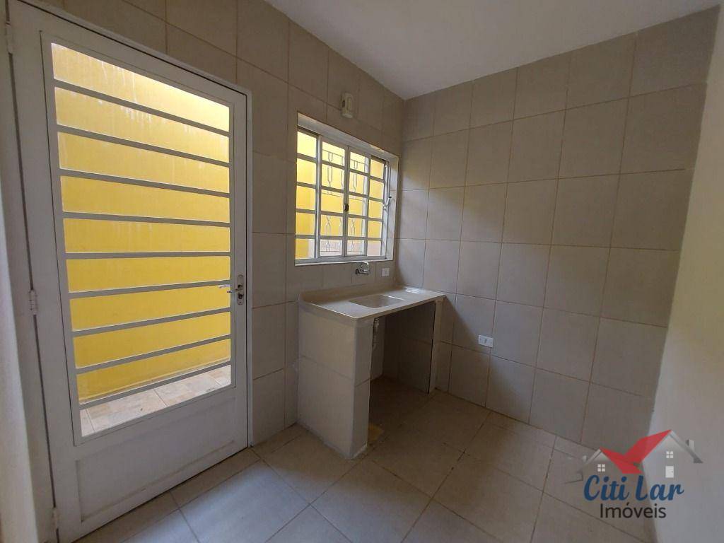 Sobrado para alugar com 2 quartos, 63m² - Foto 4