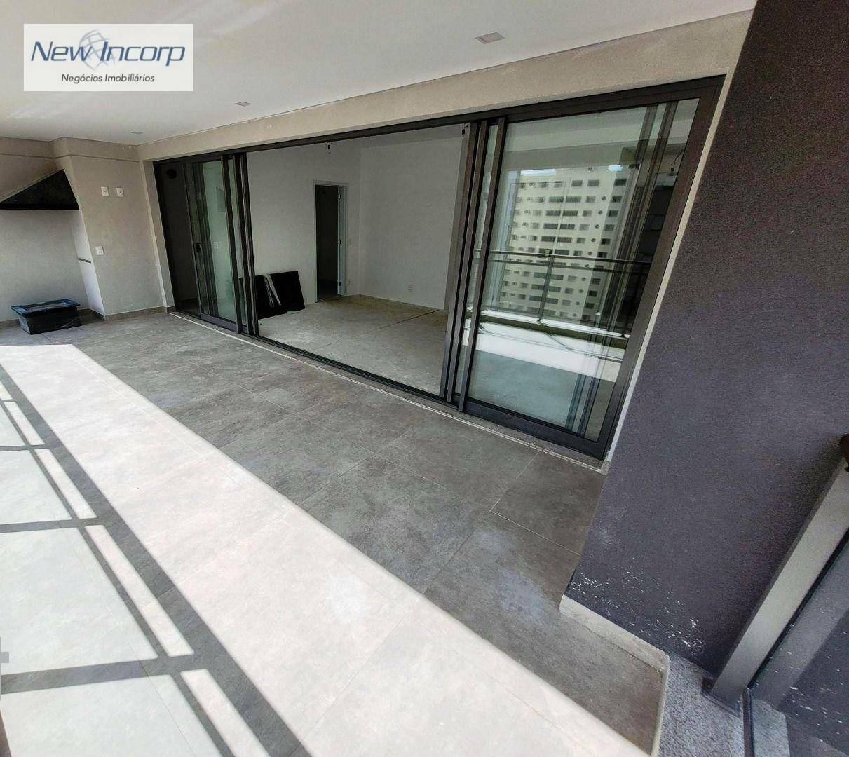 Apartamento à venda com 3 quartos, 165m² - Foto 2