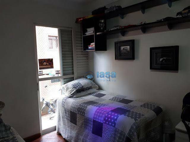 Apartamento à venda com 3 quartos, 140m² - Foto 25