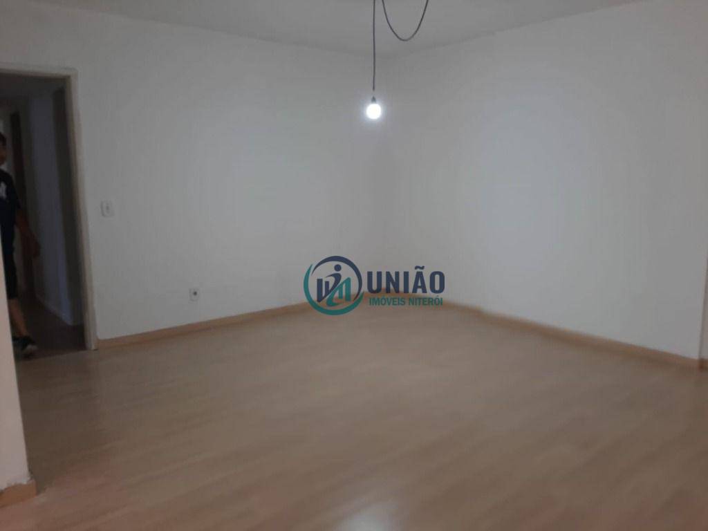 Apartamento à venda com 3 quartos, 120m² - Foto 8