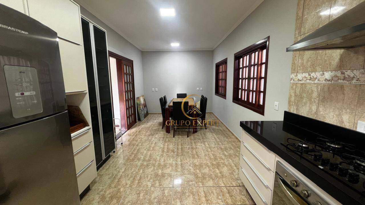 Sobrado à venda com 5 quartos, 309m² - Foto 29