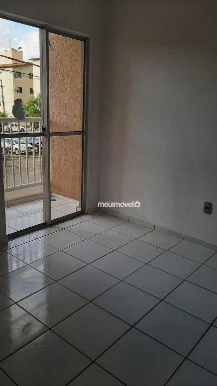 Apartamento à venda com 2 quartos, 42m² - Foto 2