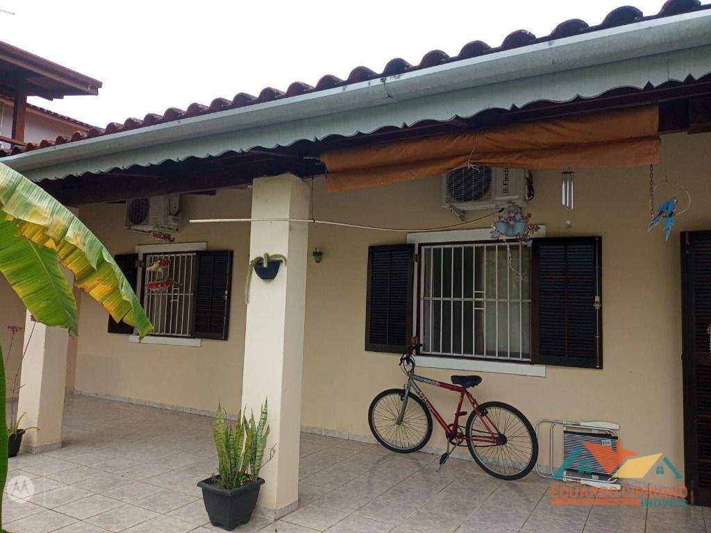 Casa, 3 quartos, 90 m² - Foto 1