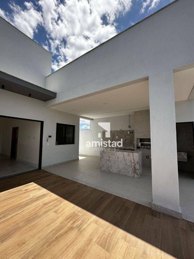 Casa à venda com 3 quartos, 218m² - Foto 6