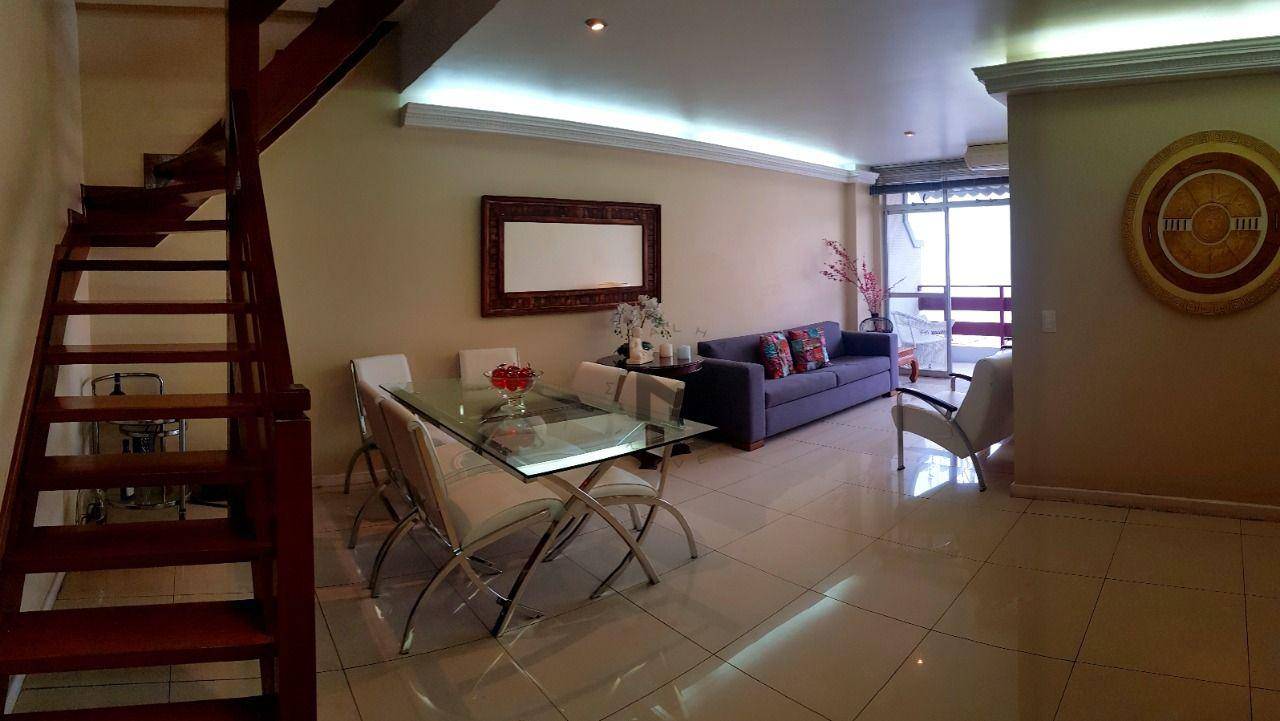 Cobertura à venda com 4 quartos, 250m² - Foto 4