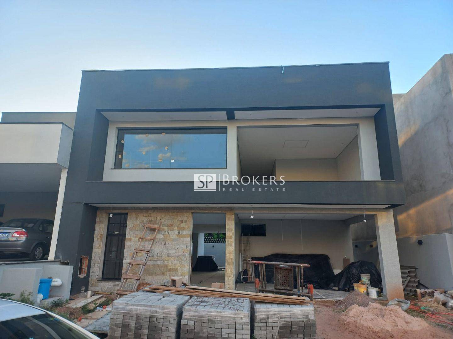 Casa de Condomínio à venda com 3 quartos, 300m² - Foto 1