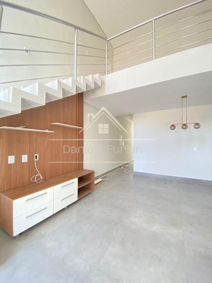 Casa de Condomínio à venda com 3 quartos, 200m² - Foto 2