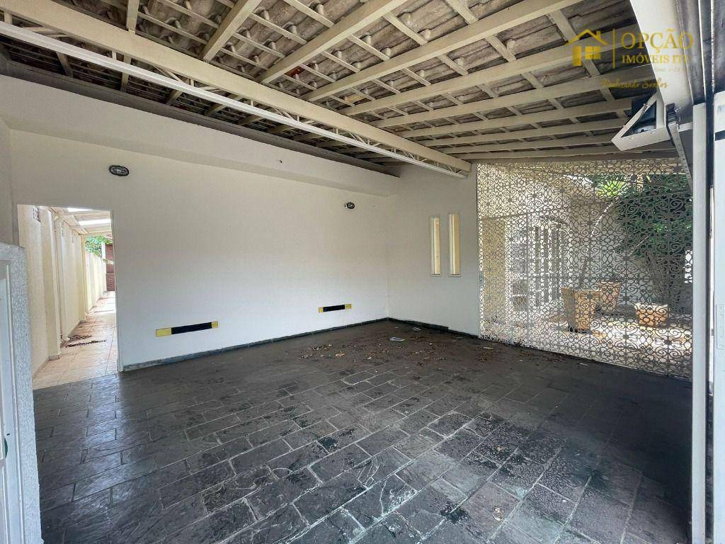 Casa à venda com 4 quartos, 248m² - Foto 3