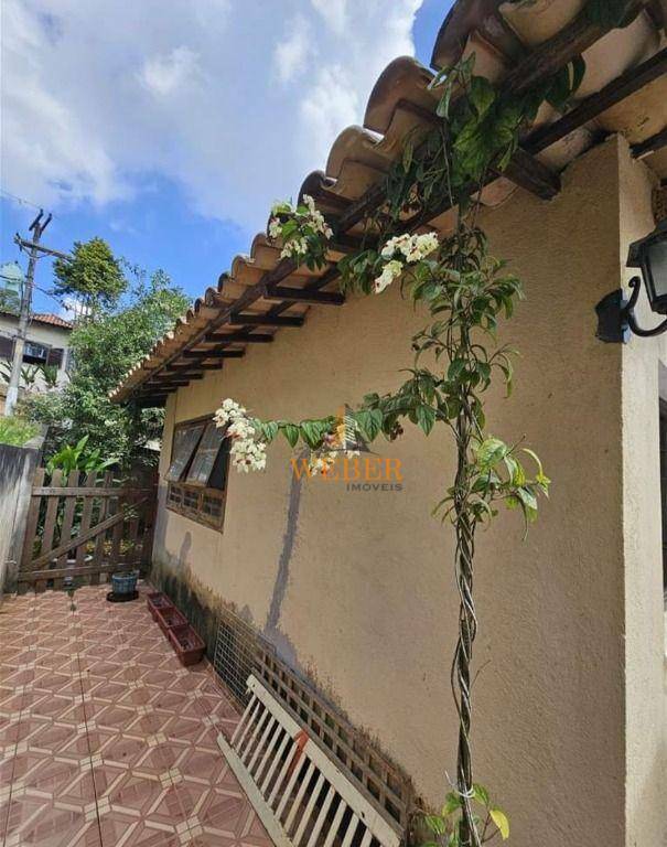 Casa de Condomínio à venda com 3 quartos, 250m² - Foto 44