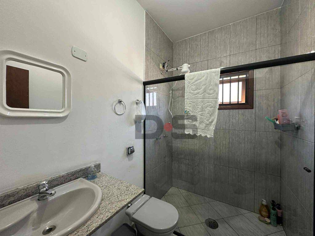 Chácara à venda com 3 quartos, 347m² - Foto 4