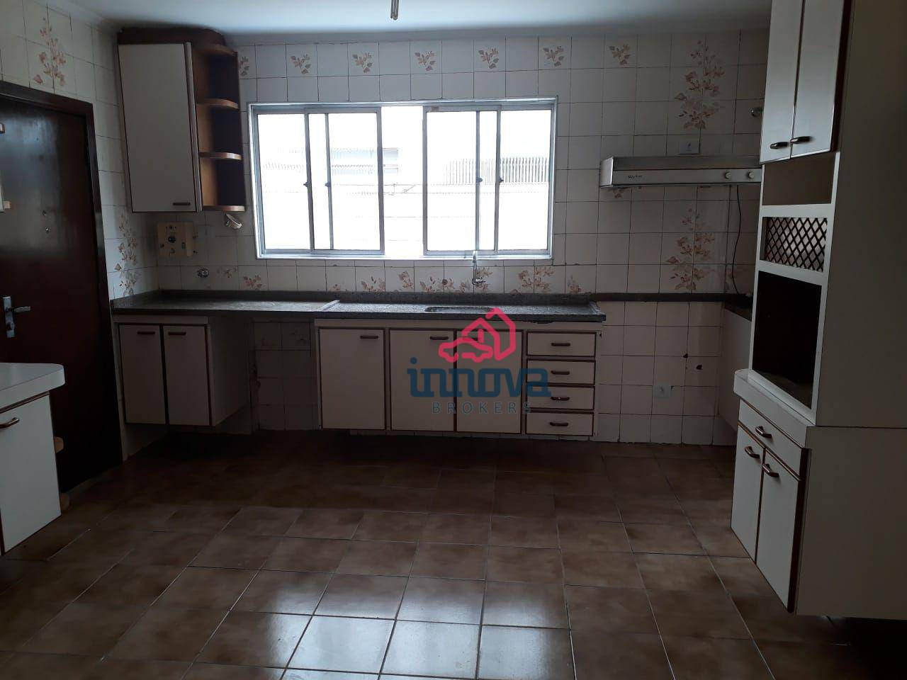 Apartamento para alugar com 2 quartos, 100m² - Foto 4