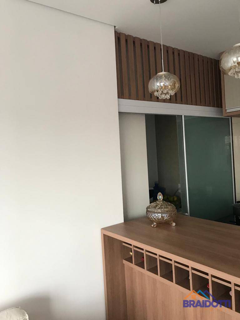 Apartamento à venda com 2 quartos, 67m² - Foto 11