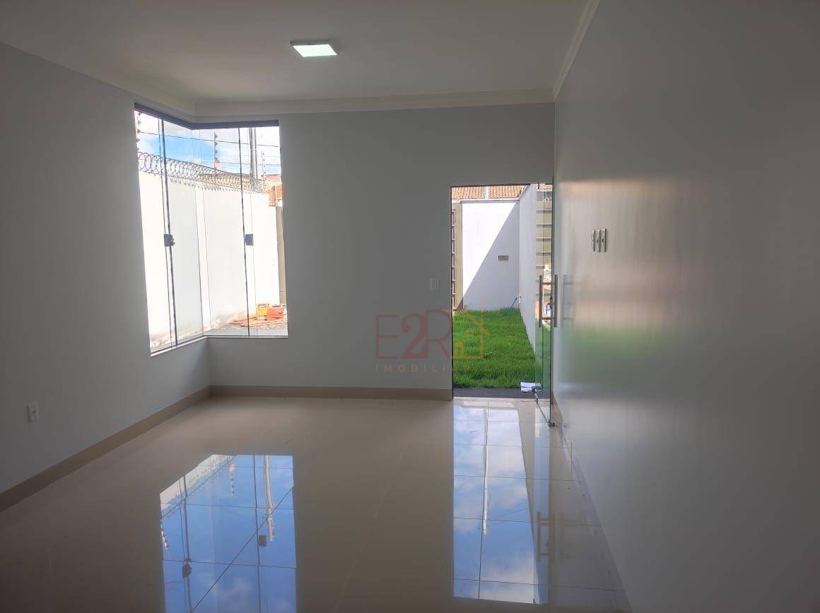 Casa à venda com 3 quartos, 81m² - Foto 5