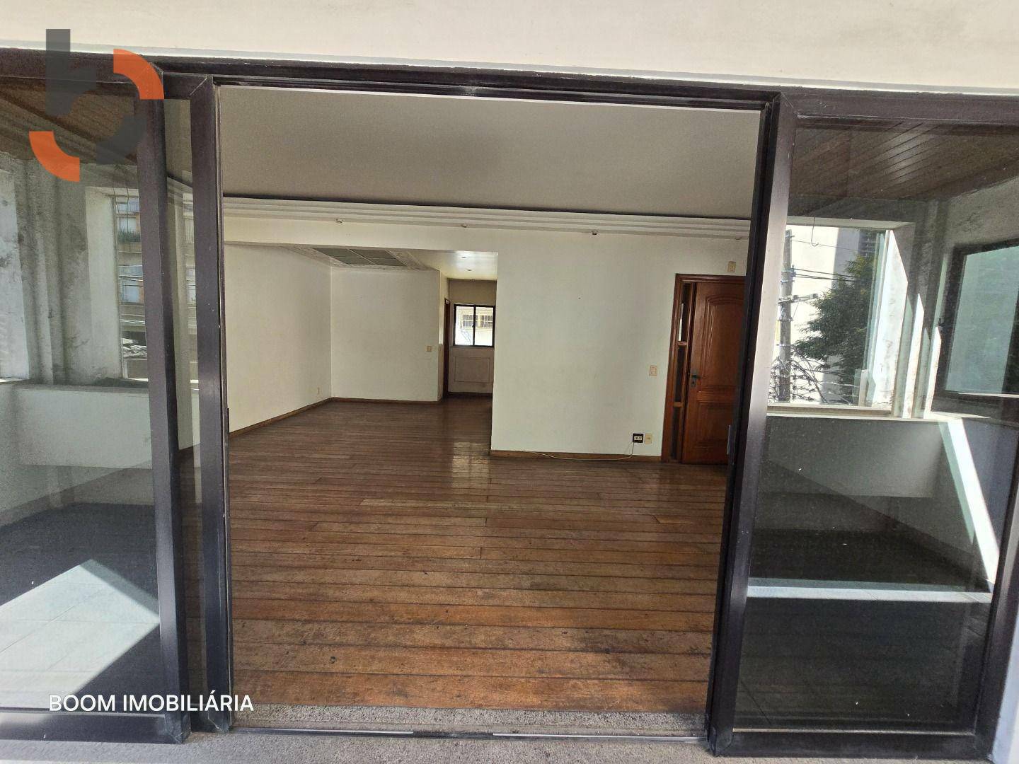 Apartamento à venda com 3 quartos, 220m² - Foto 21