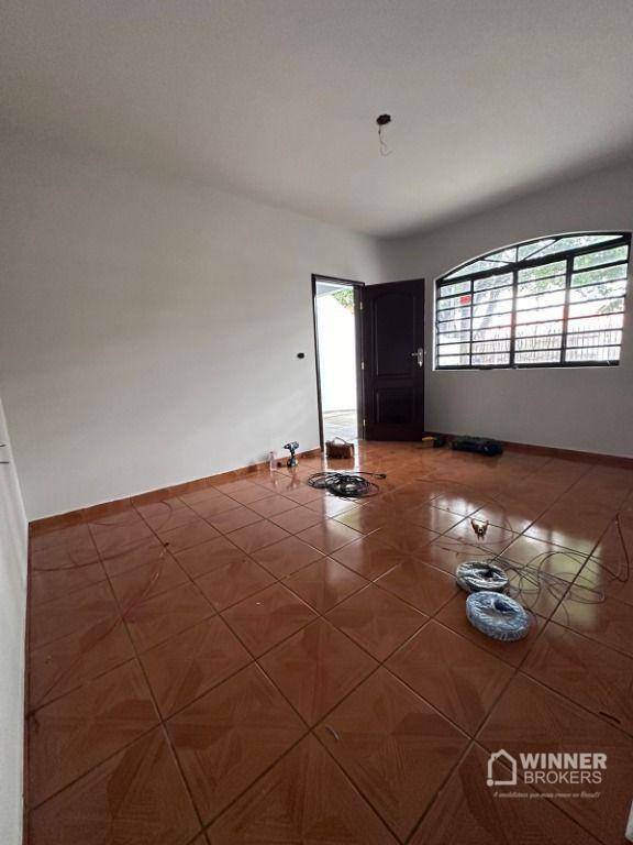 Casa à venda com 4 quartos, 200m² - Foto 16