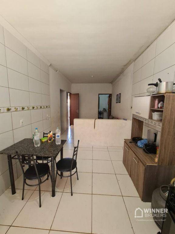 Casa à venda com 2 quartos, 96m² - Foto 4