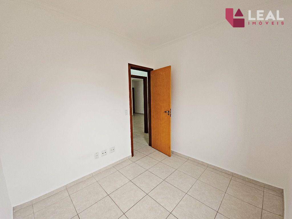 Apartamento para alugar com 2 quartos, 60m² - Foto 12