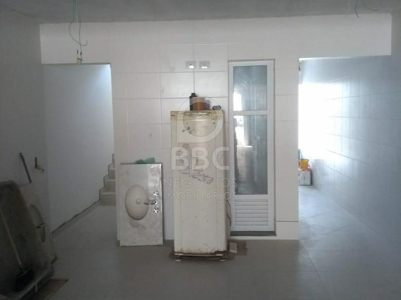 Sobrado à venda com 3 quartos, 310m² - Foto 1