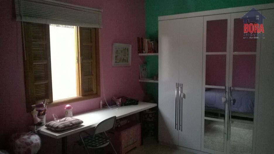 Casa à venda com 3 quartos, 200m² - Foto 14