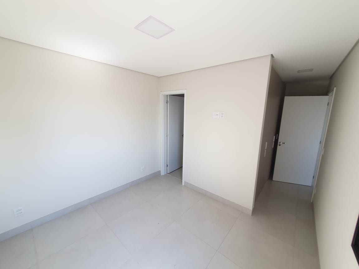 Apartamento para alugar com 3 quartos, 84m² - Foto 12