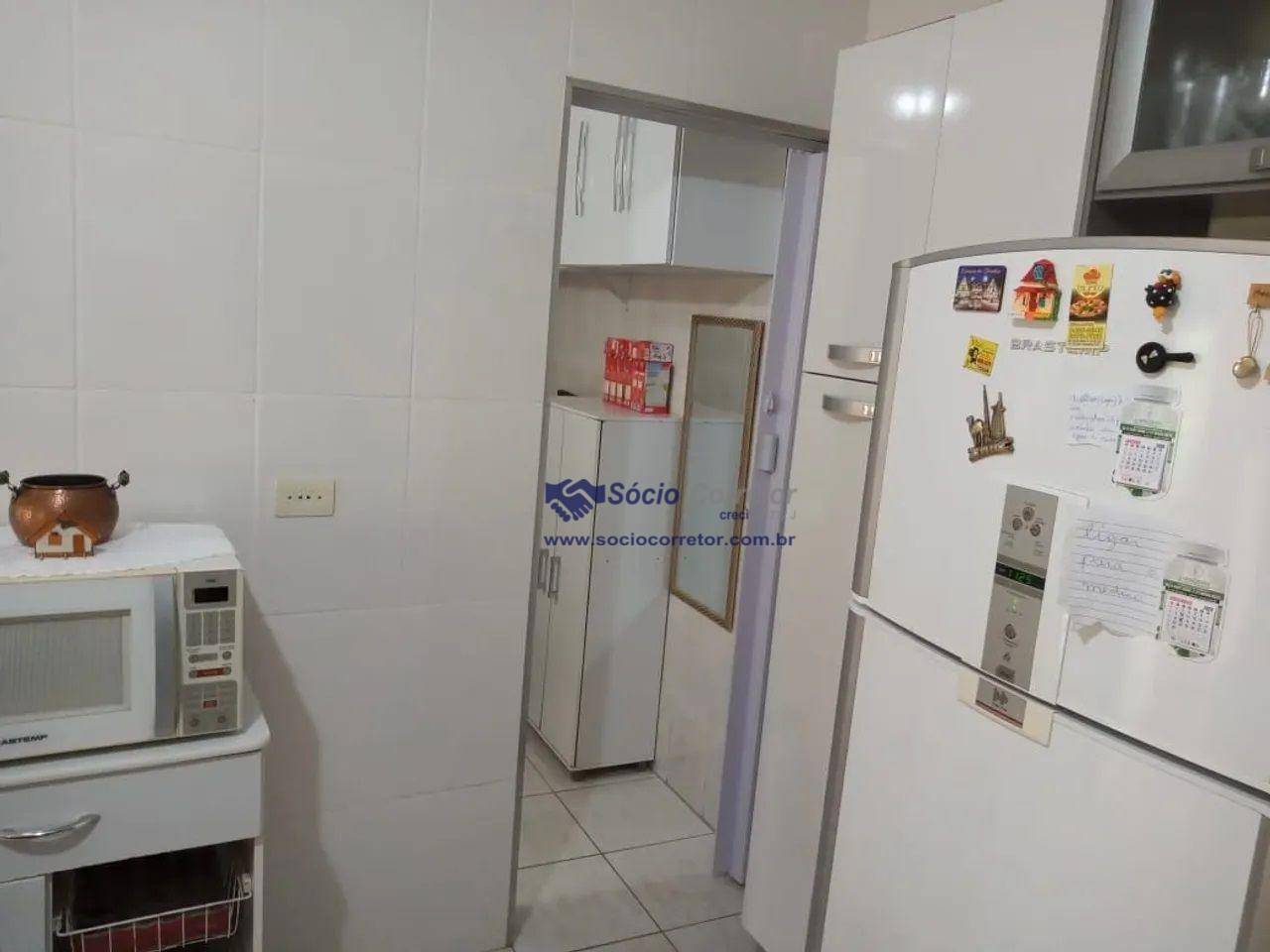 Casa à venda com 2 quartos, 90m² - Foto 3