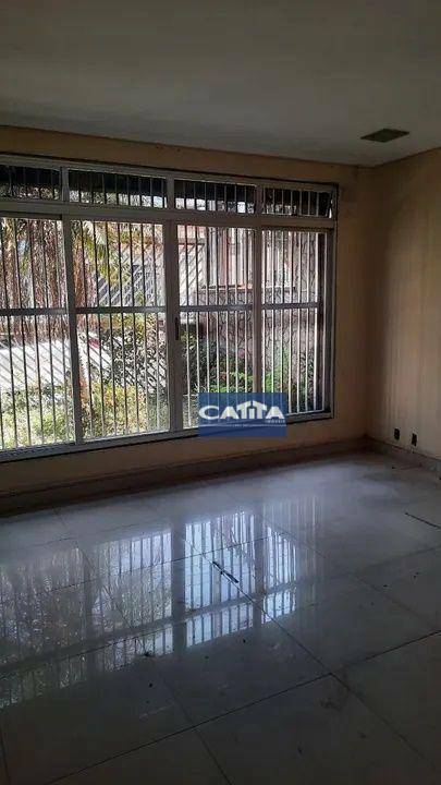 Casa à venda com 3 quartos, 220m² - Foto 2